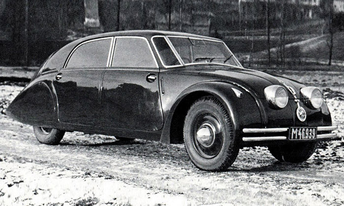 vyroci-tatra-77-2